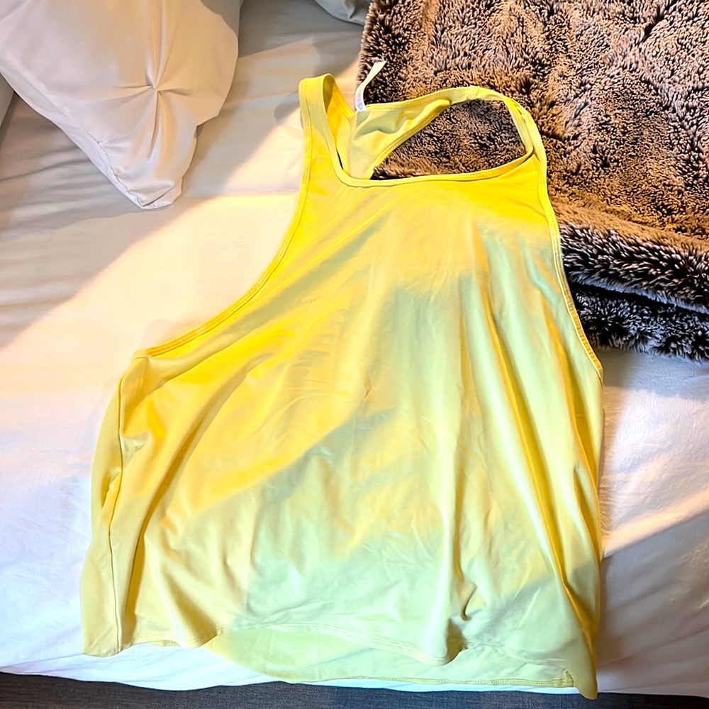 Fabletics workout tank, size M.